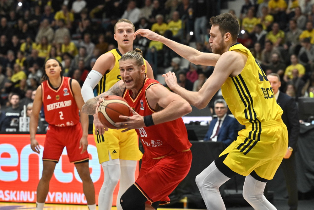 开云体育直播-瑞典门将发挥出色，希望夺冠不逊于意外，欧洲杯出线在望的简单介绍