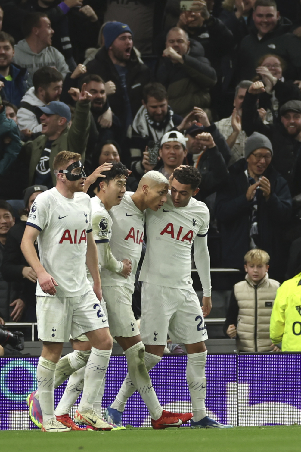 纽卡斯尔联战平托特纳姆，实力对等悬念的简单介绍