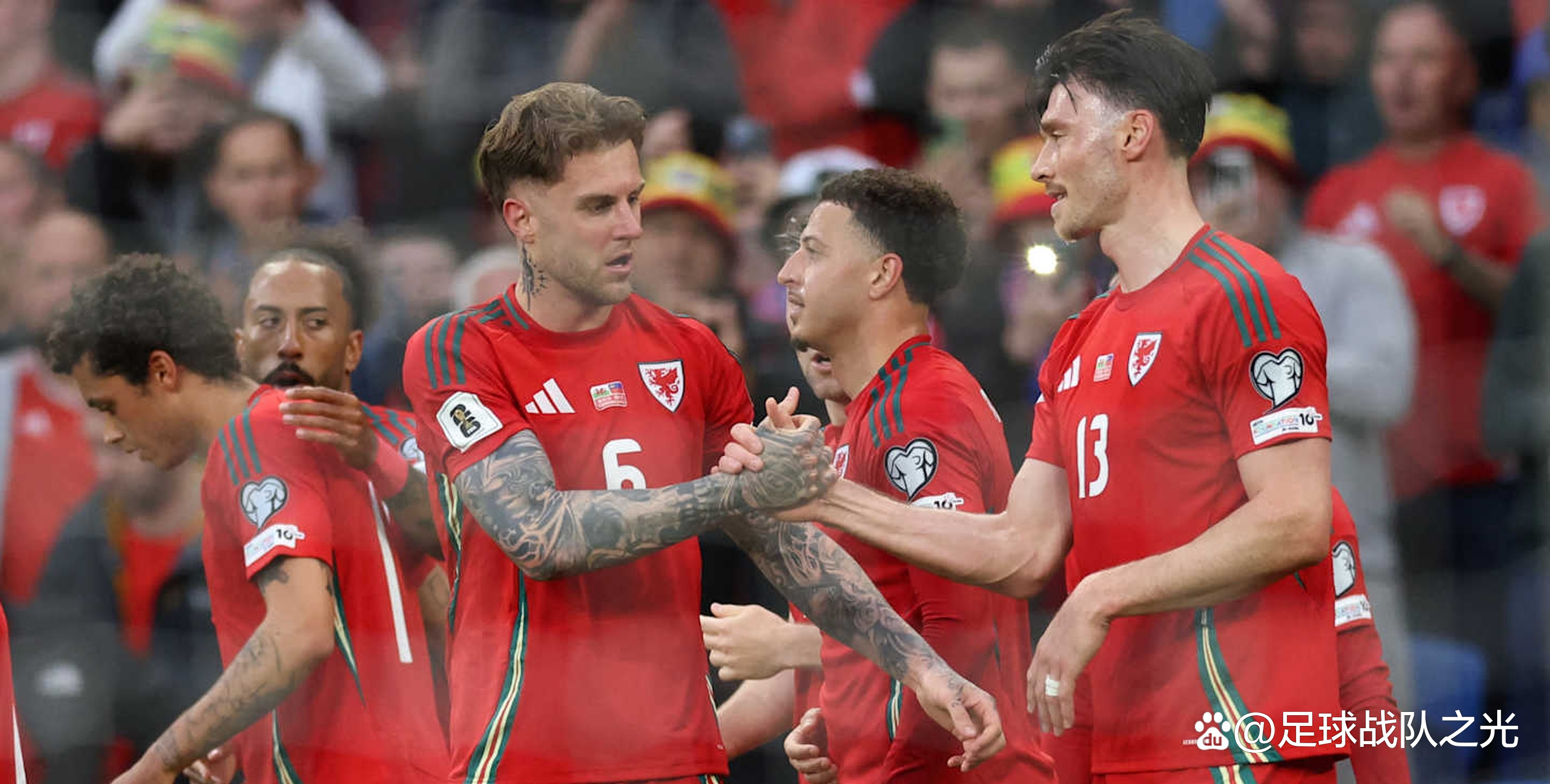 比利时队击败丹麦，锁定晋级资格