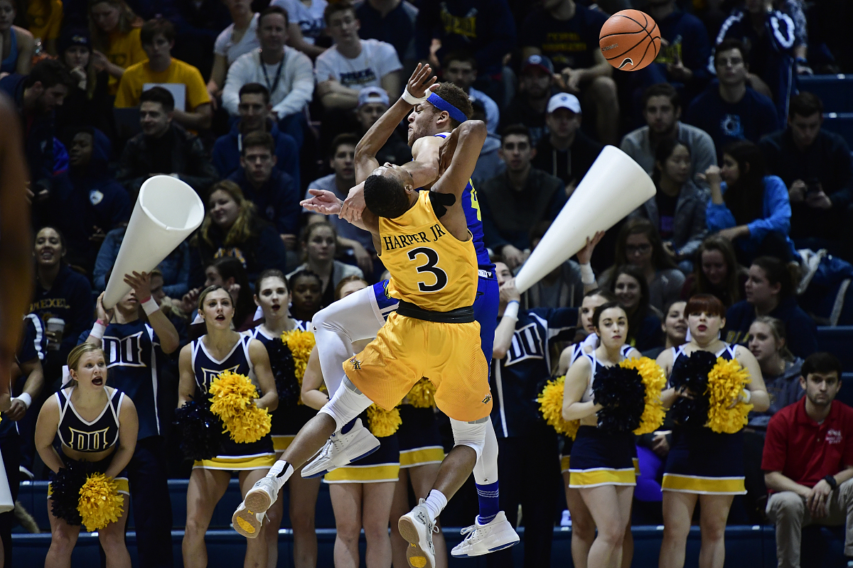 开拓者客场挑战独行侠,双方剑拔弩张的简单介绍 开拓者客场挑战独行侠,双方剑拔弩张的简单介绍