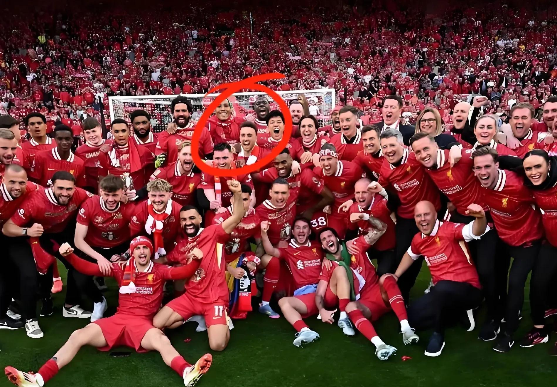 关于利物浦主场氛围火爆，球迷共庆胜利的信息