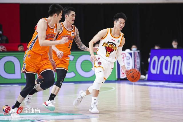 开云体育链接-猛龙双塔合砍分，助球队晋级下一轮的简单介绍