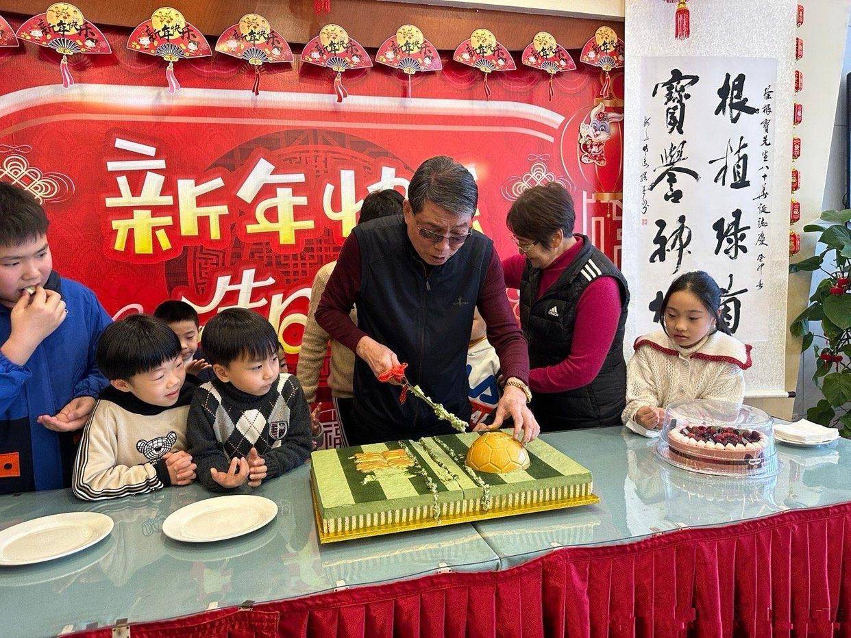 水晶宫新人发挥不俗，成为团队亮点的简单介绍