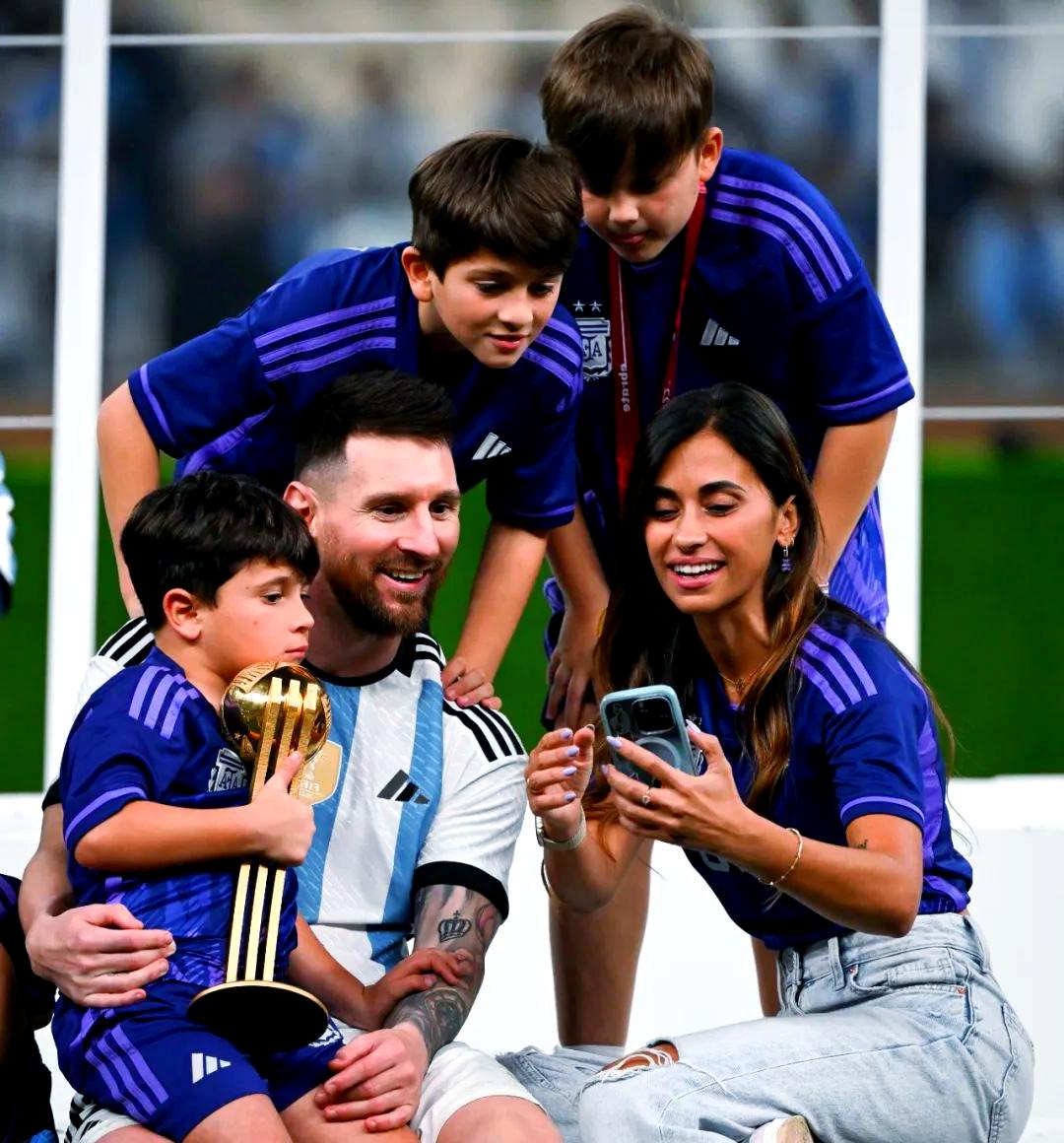 开云体育网站-法国与阿根廷在赛场上激烈交锋，法国胜出