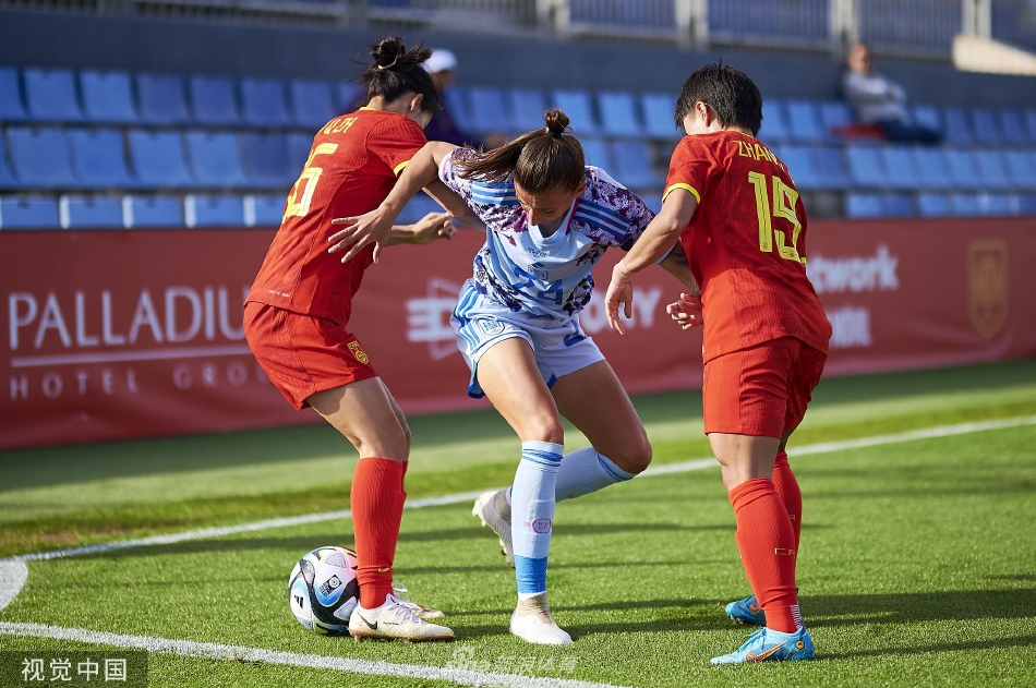 中国女足国际友谊赛中表现出众